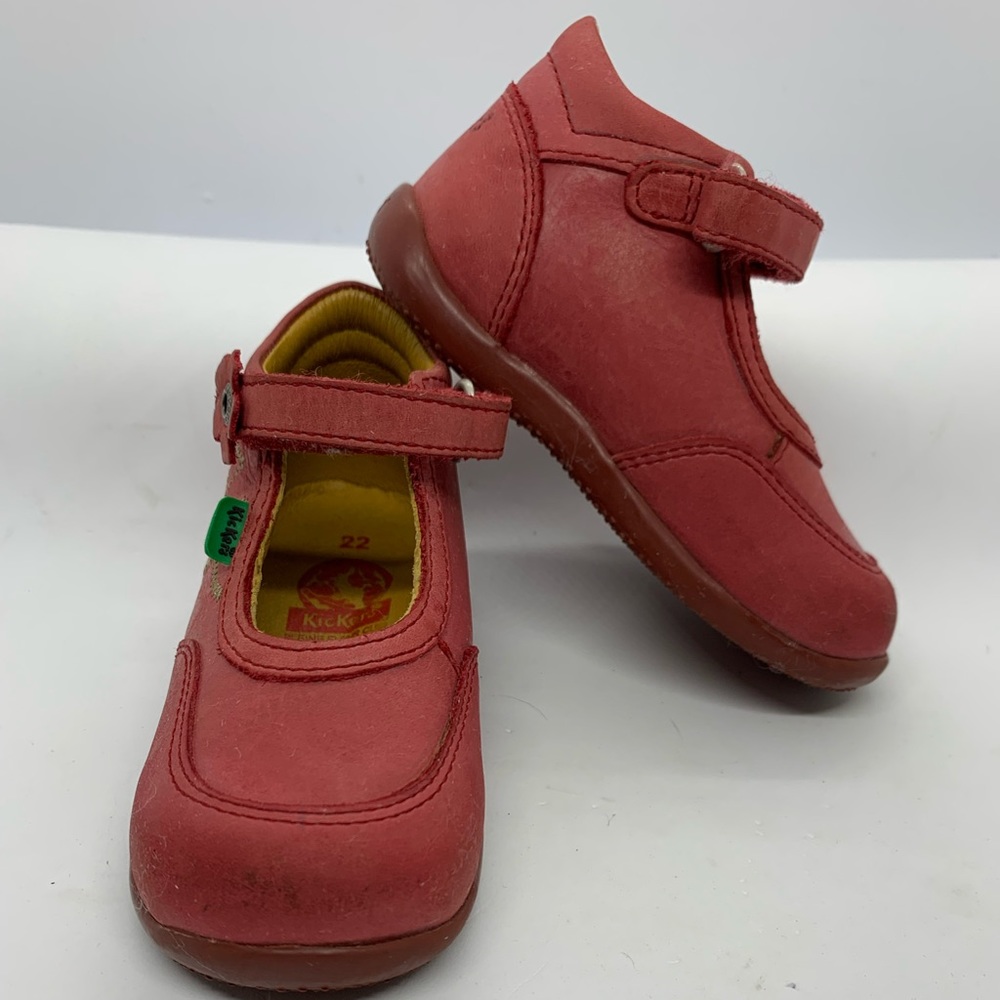 Kickers Pink Leather Mary Jane Flower Shoes sz 6.5